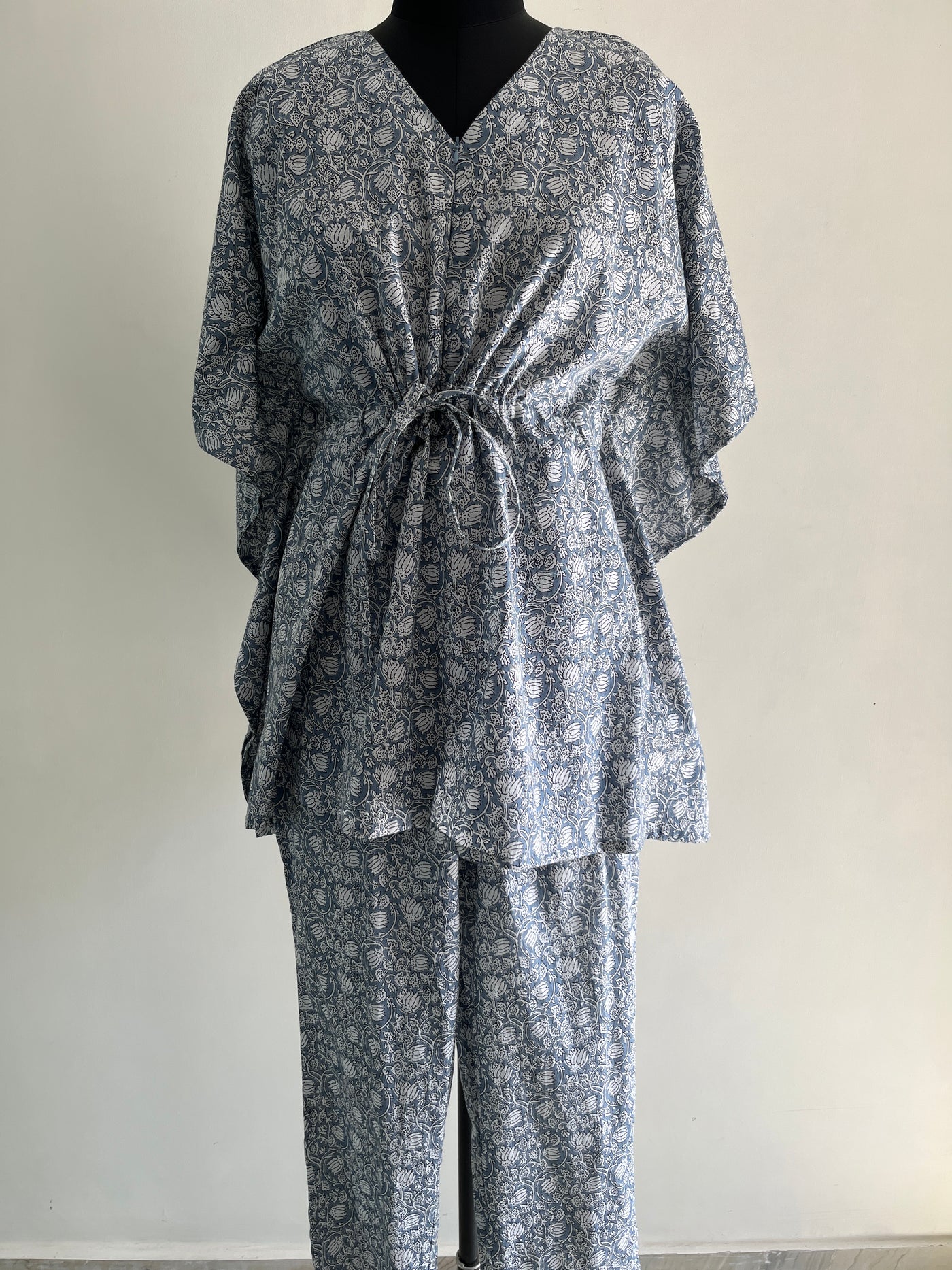 Kamal Lochan Nursing Kaftan Top - Pyjama Set